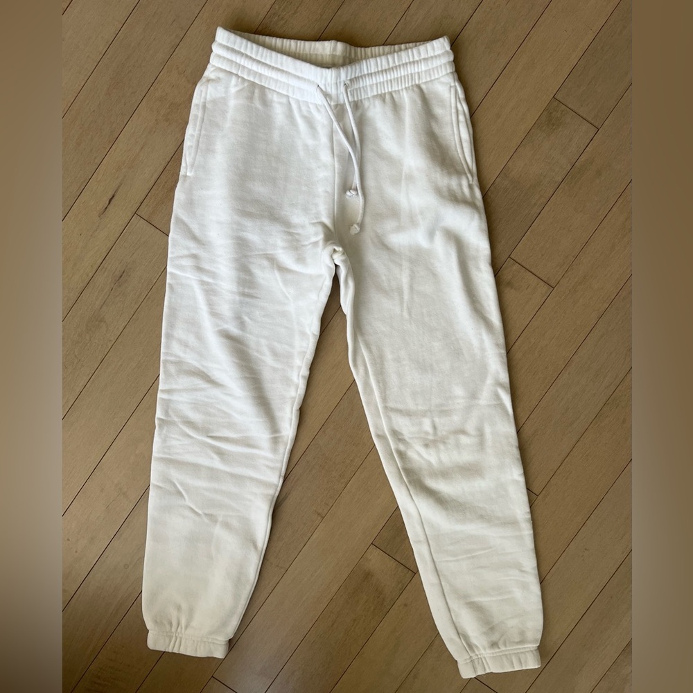 Aritzia TNA White Slim Sweatpant